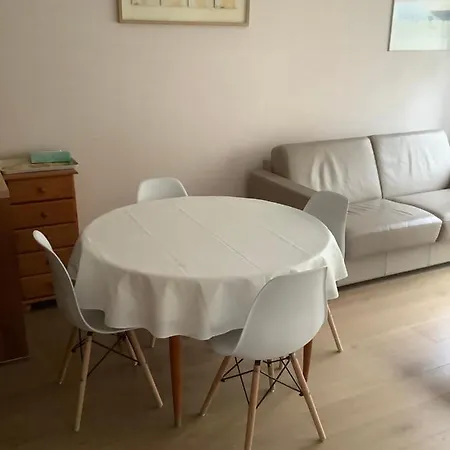 Zongerichte Sint-idesbald Met Mooi Zeezicht Appartement *